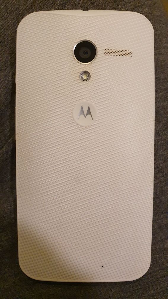 Smartfon Moto xt1052 biała używana