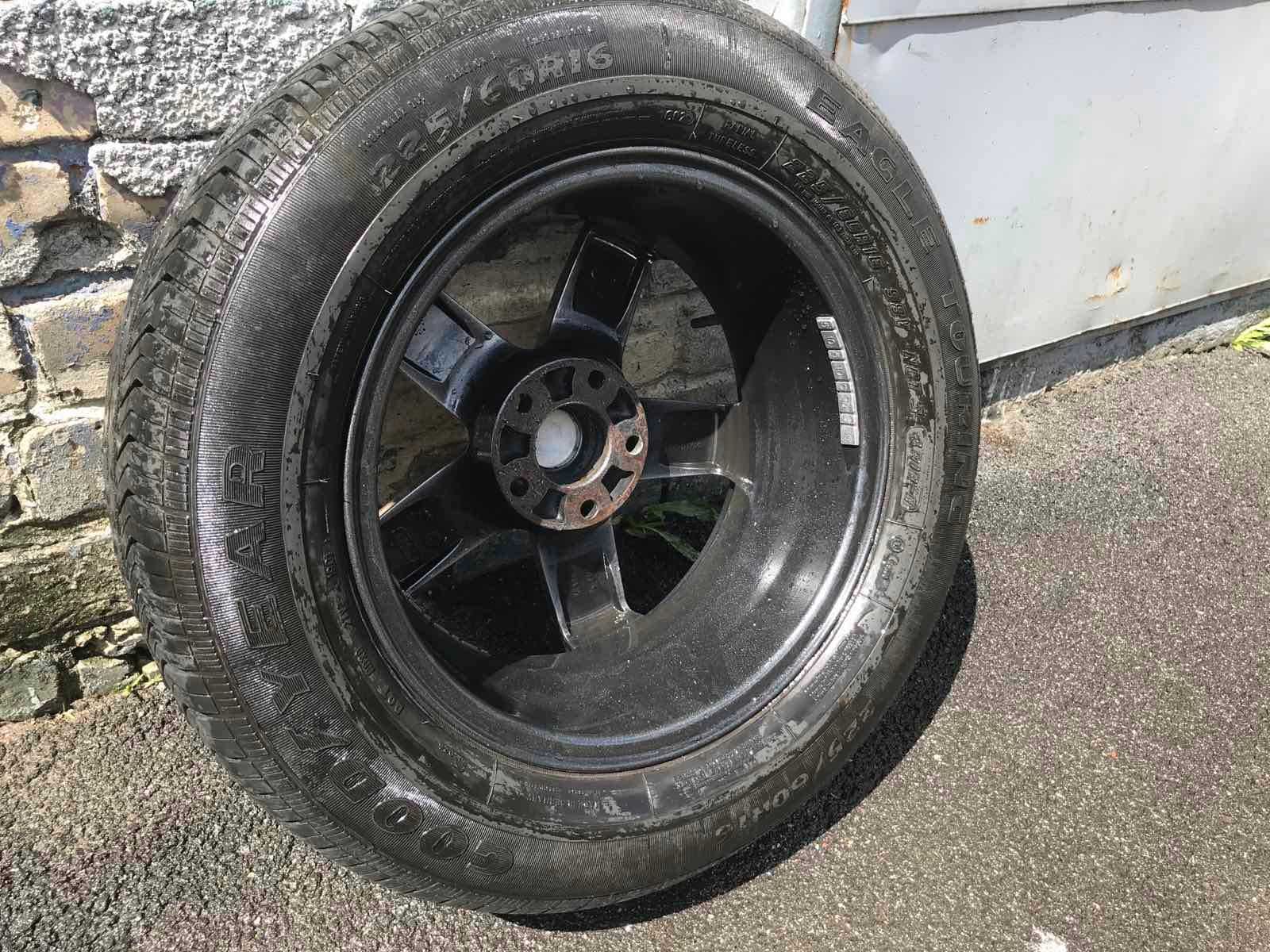 Комплект резини 225/60R16_ БЕЗ дисків