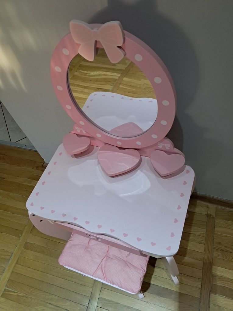 Drewniana toaletka z lustrem + taboret i poduszka Play tive