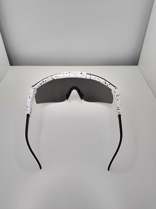 Очки солнцезащитные Китай новые