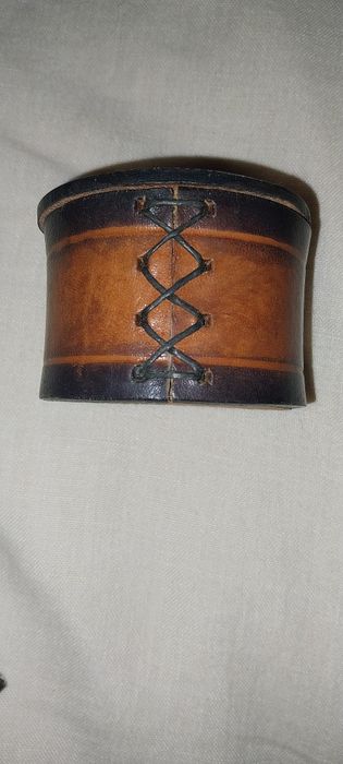 Caixa de cabedal com cavalo, Argentina