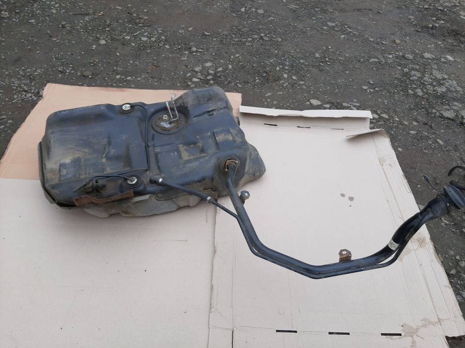 Бак паливний Форд Мондео МК 2 1.8 td універсал