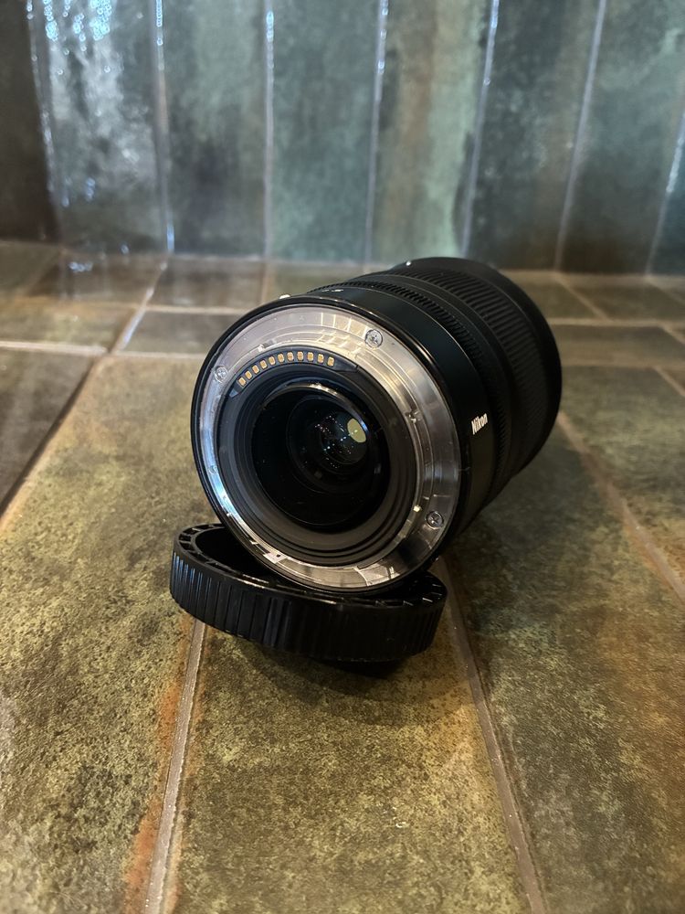 Nikon z 24-70mm f4