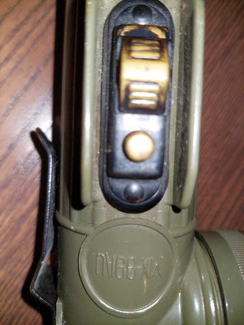 Lanterna vintage US ARMY Fulton MX99 I/U - verde - usada