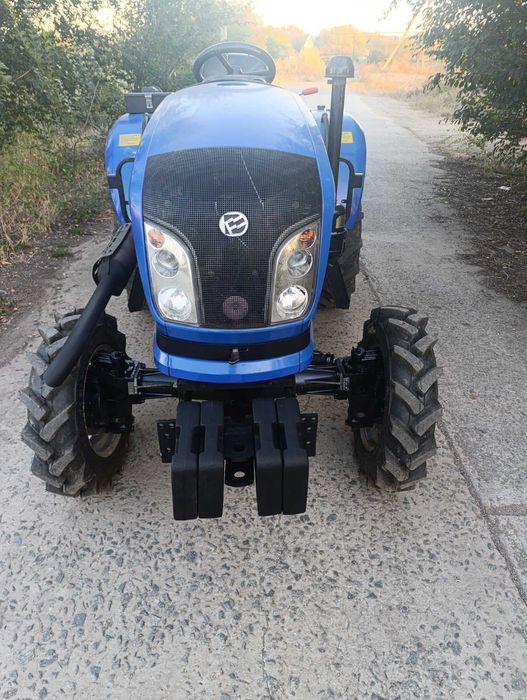 Продам трактор Донгфенг.