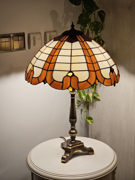 Lampa witrazowa Tiffany Styl.Podstawa mosiezna.Stan Idealny.