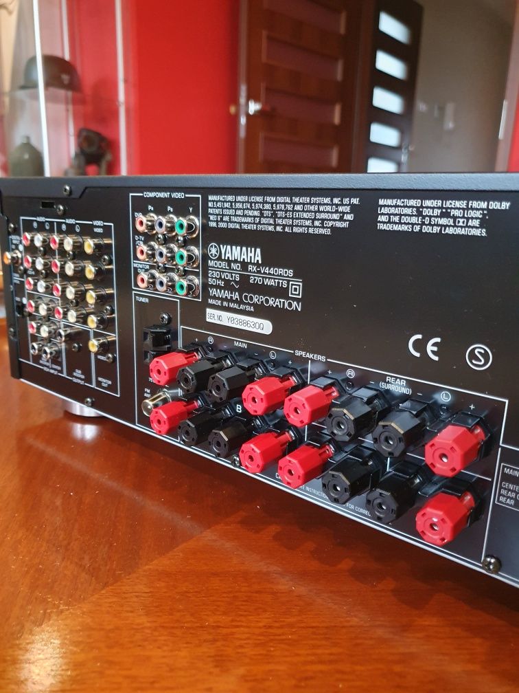 Amplituner Yamaha RXV 440