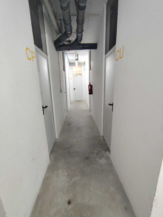 Arrecadação; Storage Arrumo; Box - Gaia Venda ou arrendamento 8.20 m2