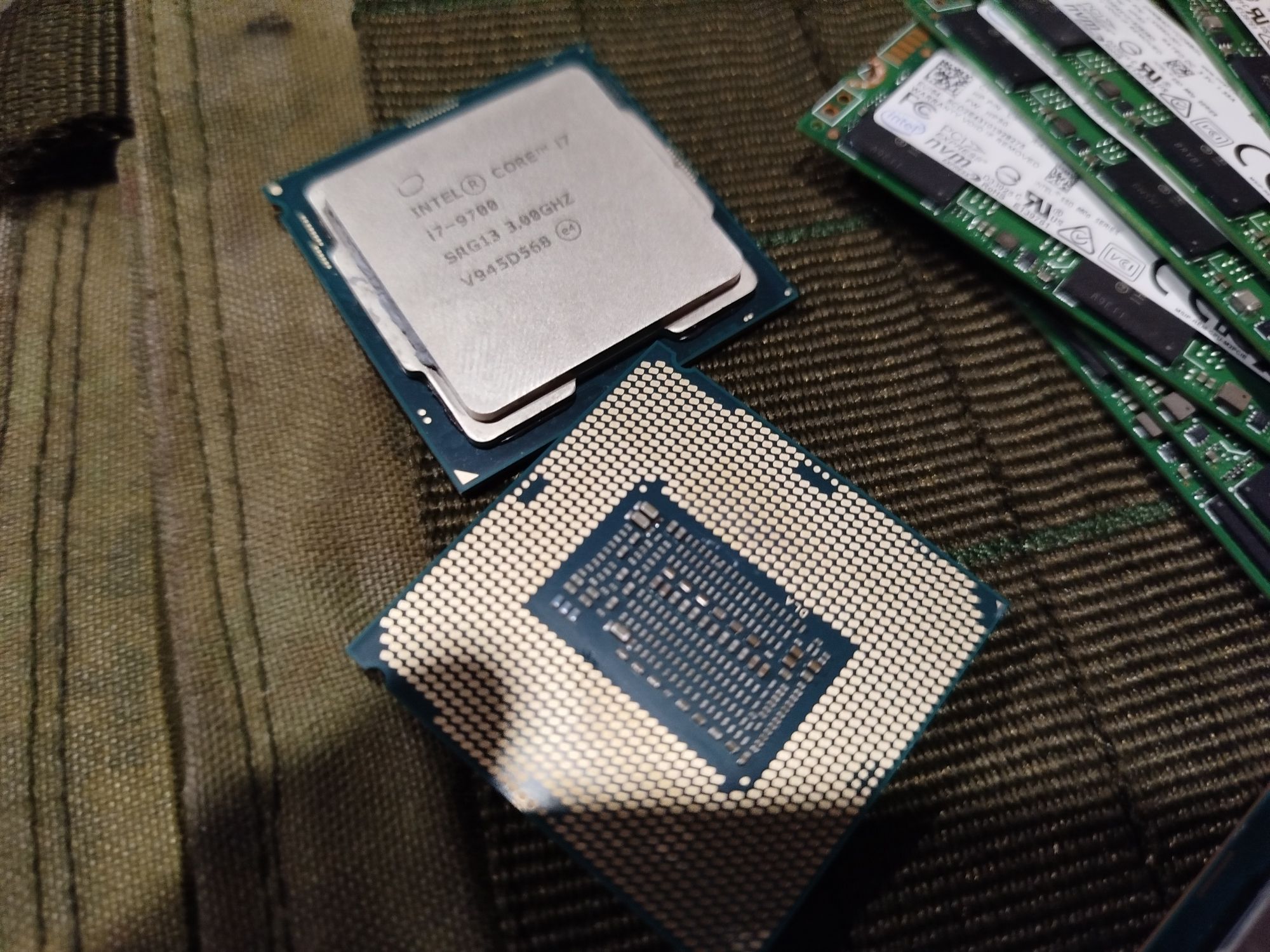 Процесор intel core i7 9700 інтел 1151-v2