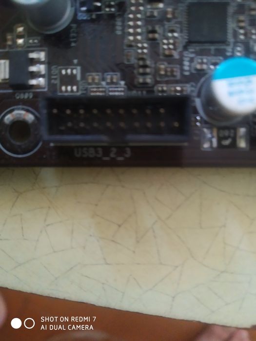 Продам полностю исправную материнку asrok B75 Pro3-M с процом в компле