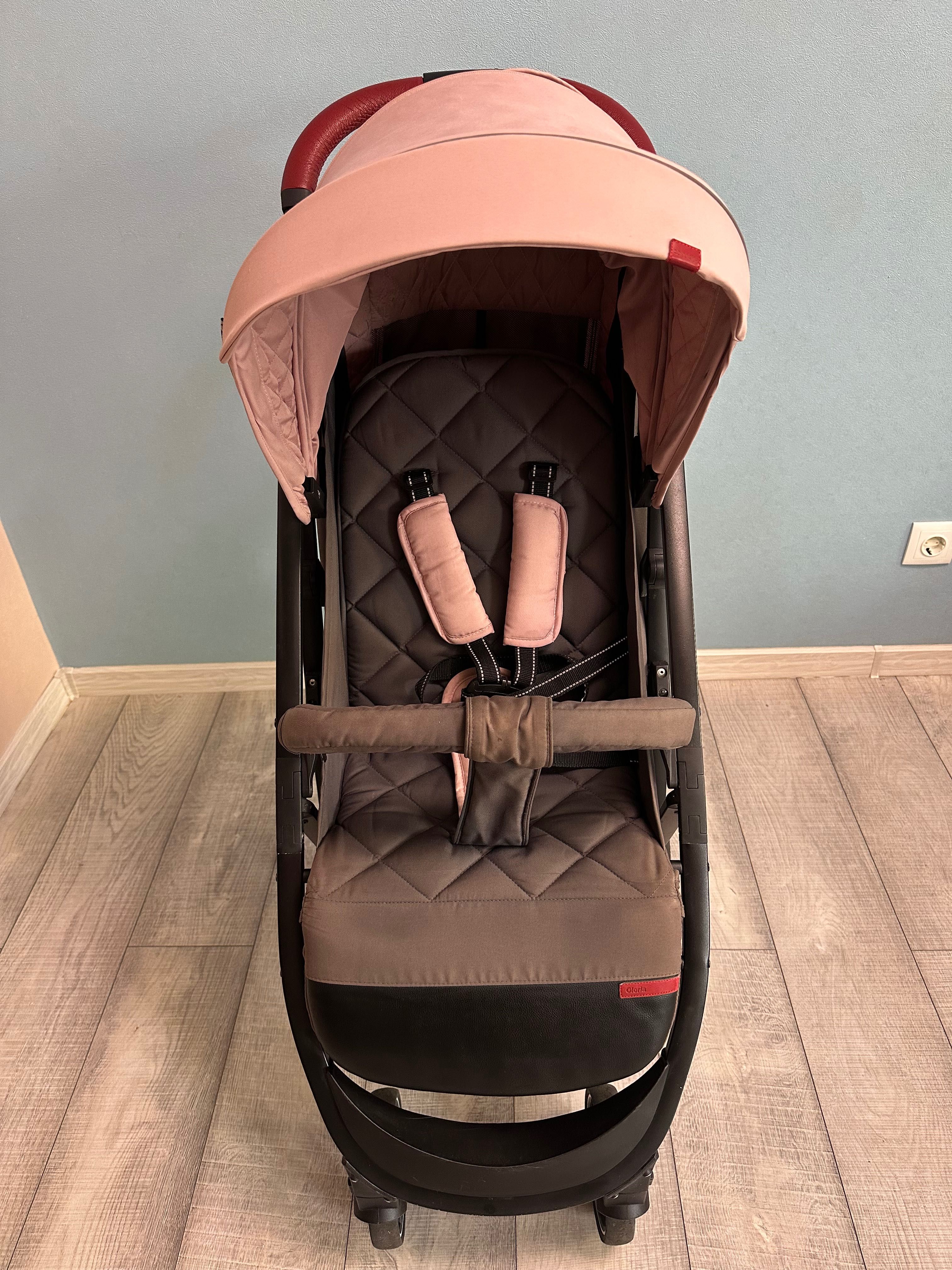 Коляска прогулянкова Carrello Gloria