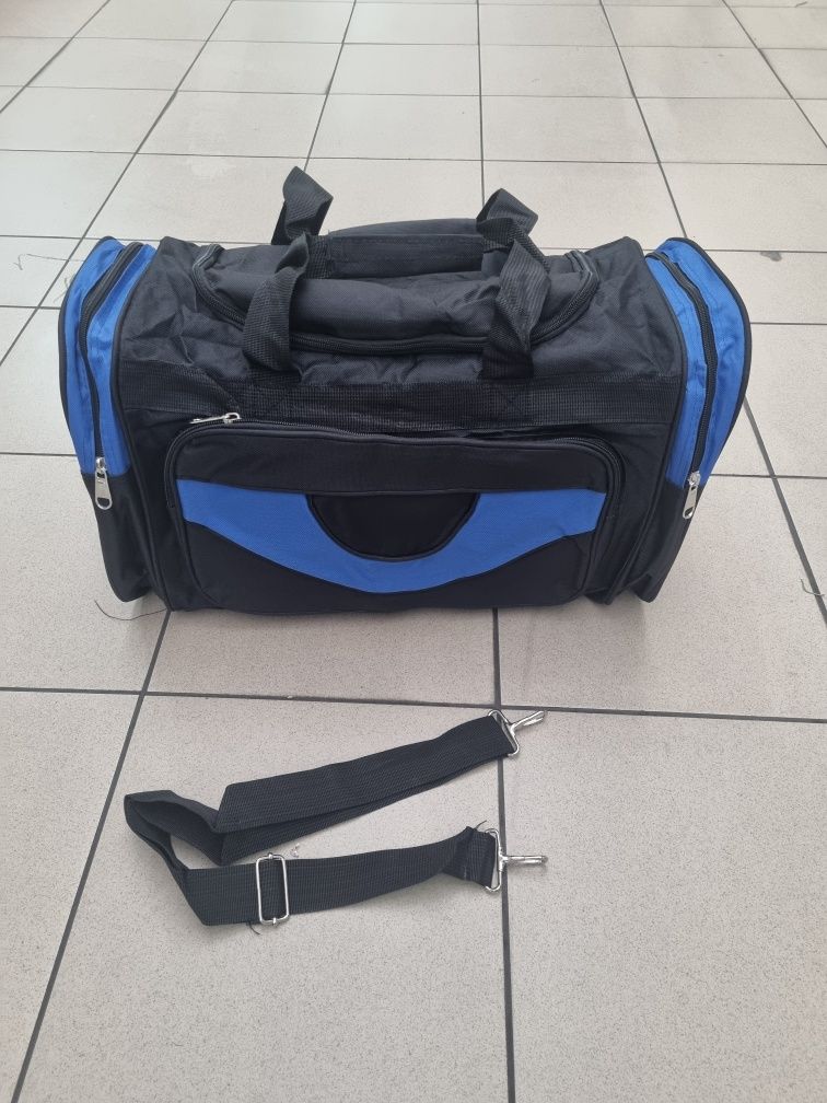 Niebiesko-czarna torba podrozna 80 cm