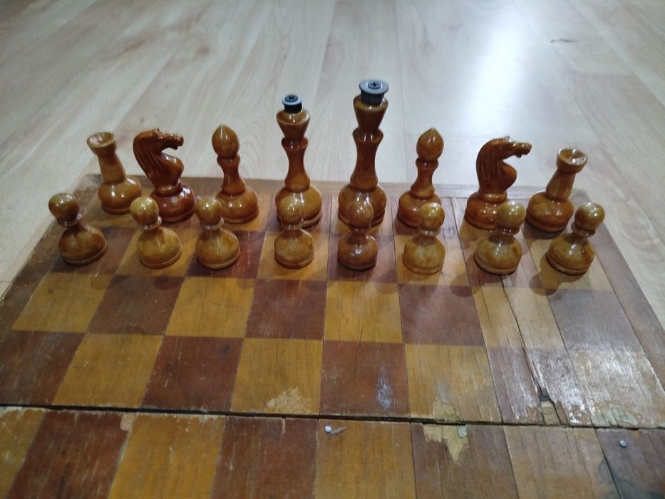 Продам шахматы СССР дерево