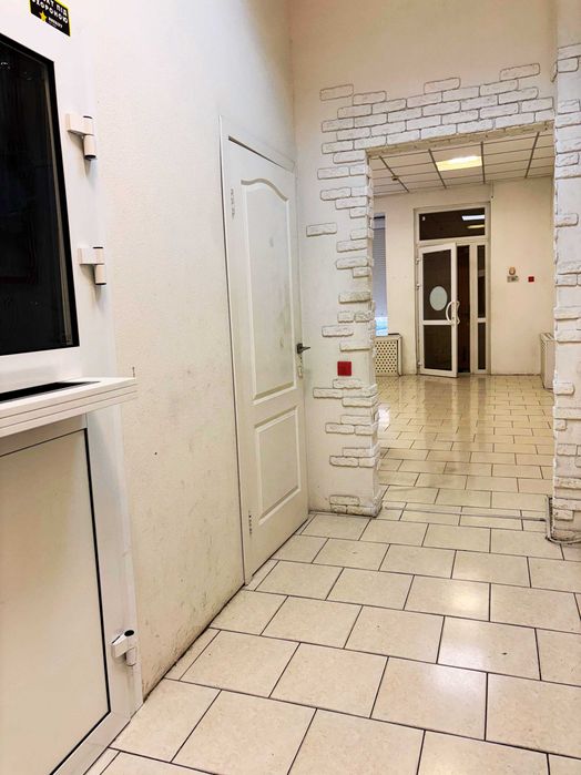 Без % Фасадне приміщення 64м.кв. Окремий вхід. Вул.Володимирська 81