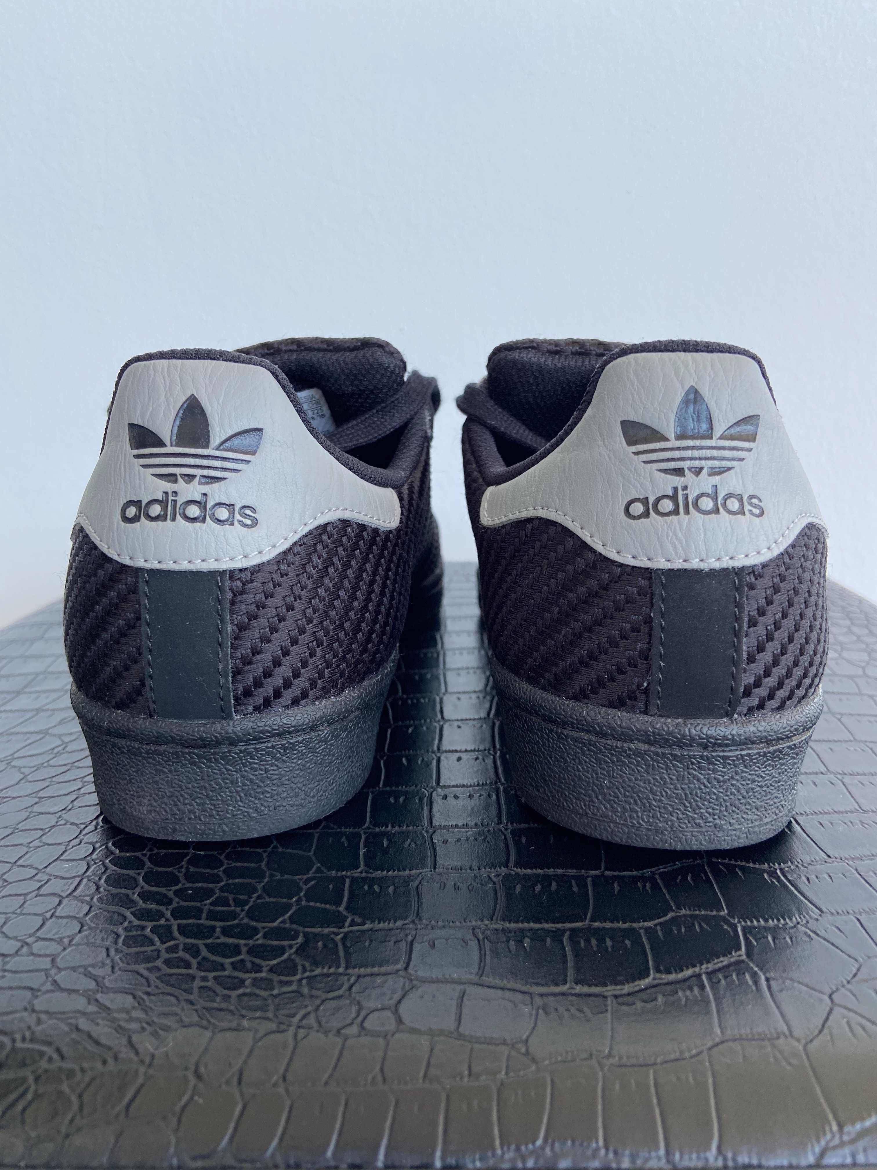 Adidas Superstar Originals preto e cinza