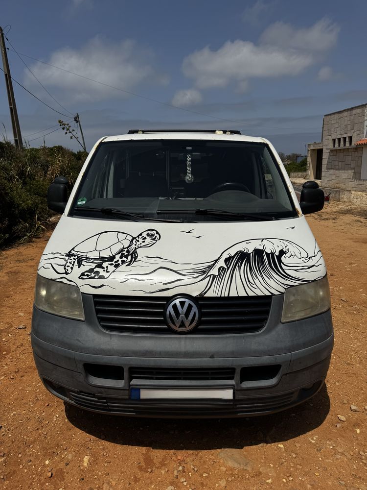 VW T5 Transporter convertido em Camper