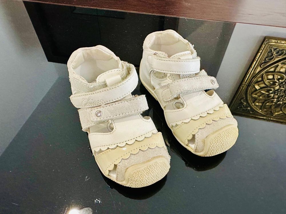 Sandalias Chicco para menina