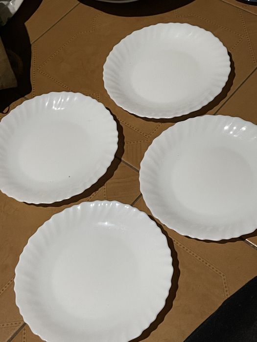 Cztery talerze deserowe Luminarc Feston