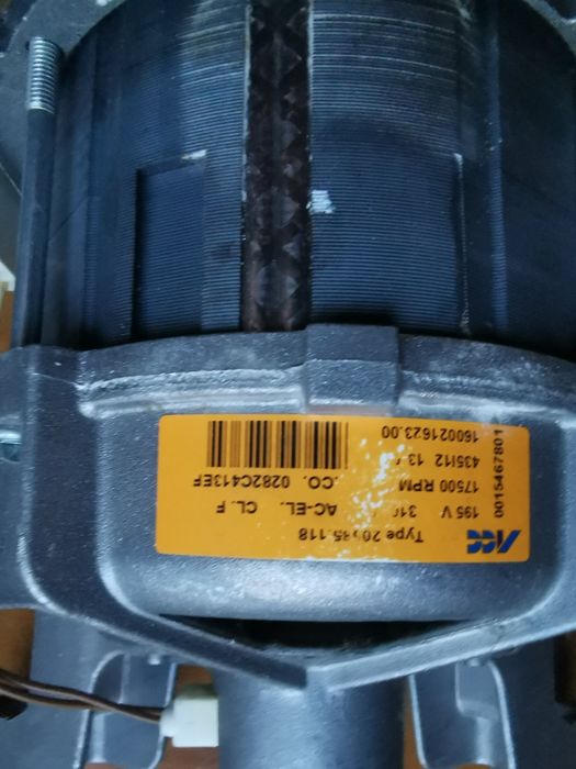 Sprzedam silnik Acc 20585.118 do pralki Ariston