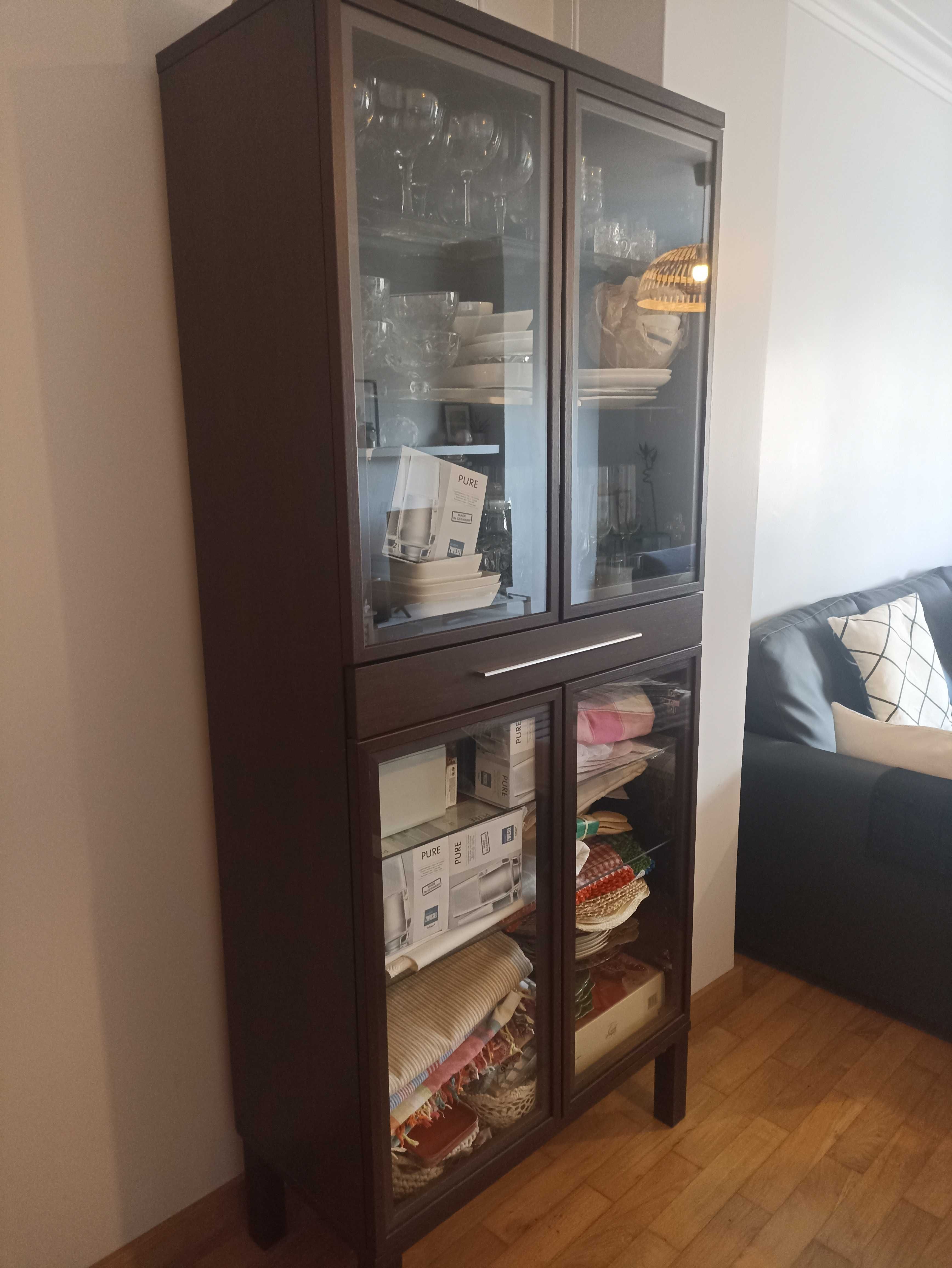Cristaleira IKEA
