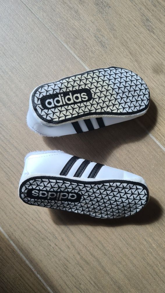 Buciki niemowlęce białe niechodki adidas 19 sneakersy adidaski
