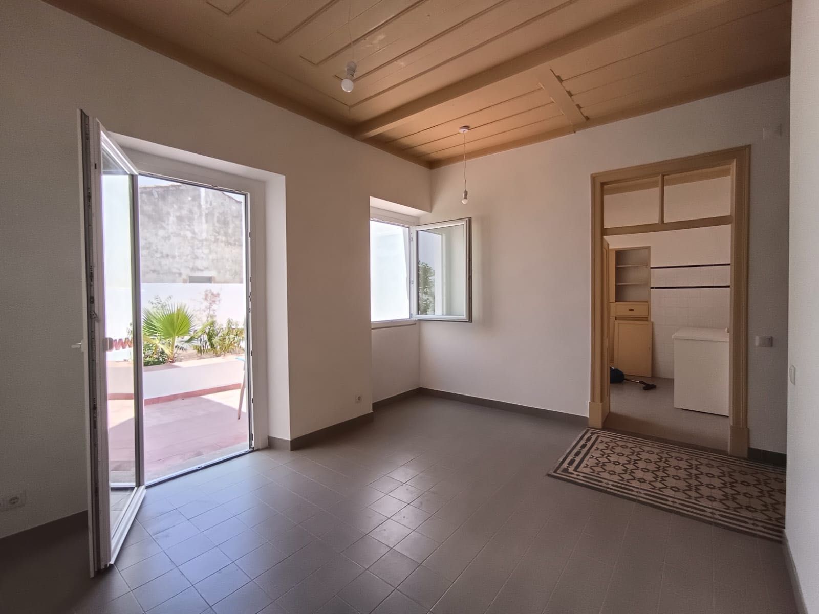 Casa típica algarvia renovada T2+1 com logradouro