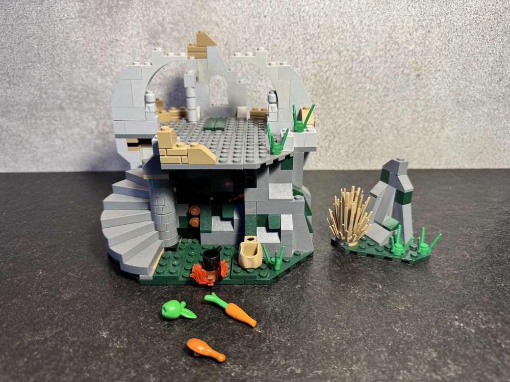 LEGO 9472 Hobbit Lord of the Rings Attack on Weathertop
