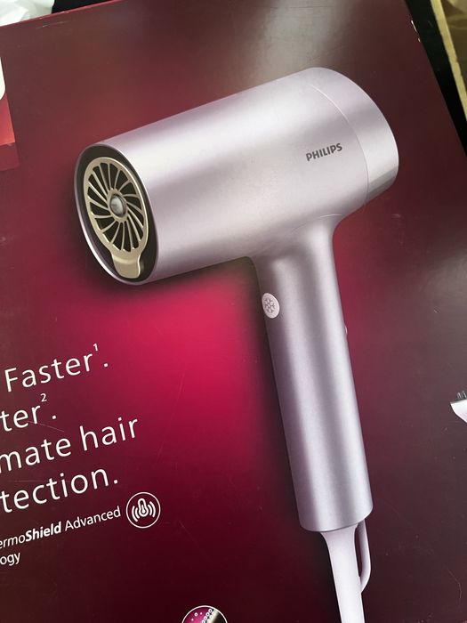 Фен Philips BHD720/10 series 7000