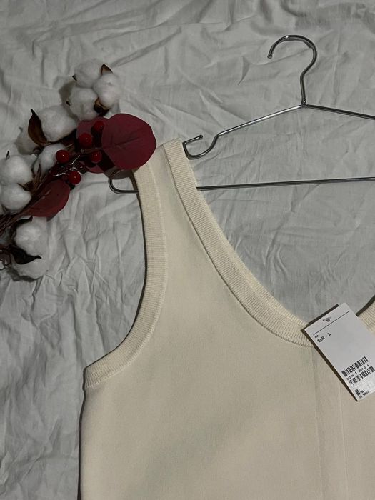 Базова майка бренду H&M.