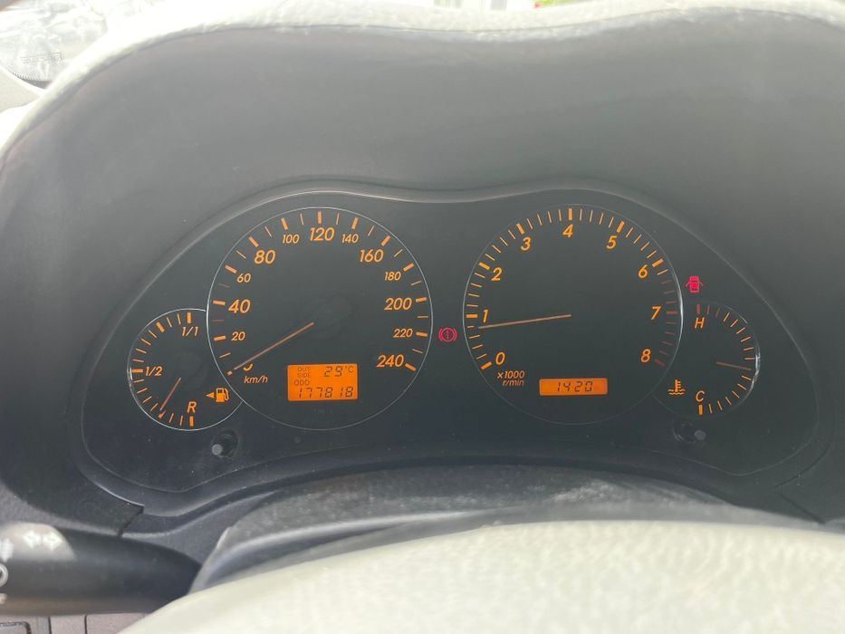 Toyota Avensis 1.6