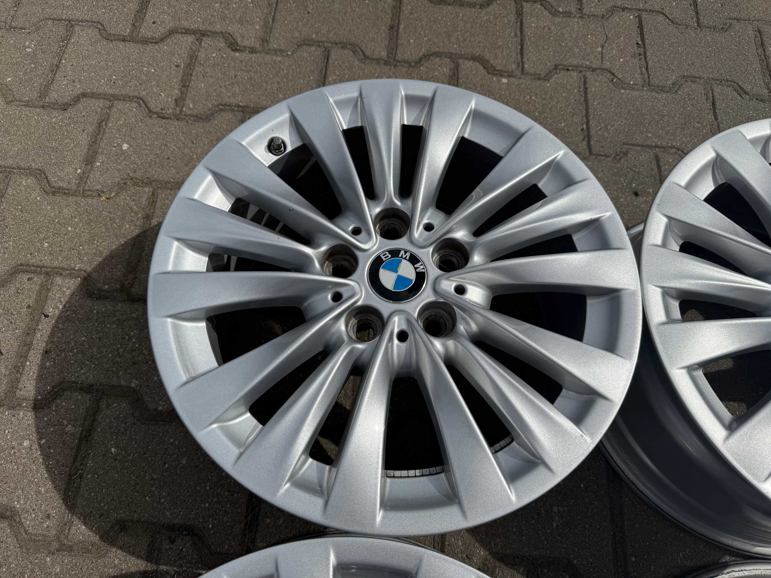 4X Felgi Oryginał BMW 1 F40 BMW 2 F44 F45  7JX16  5x112x66,6  ET52