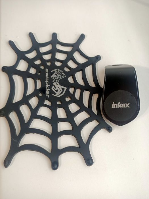 Держатель для телефону і коврик в авто