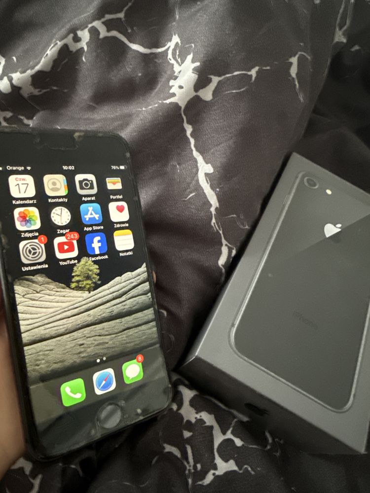 Iphone 8 uzywany , stan bardzo dobry , do wymiany jedynie bateria