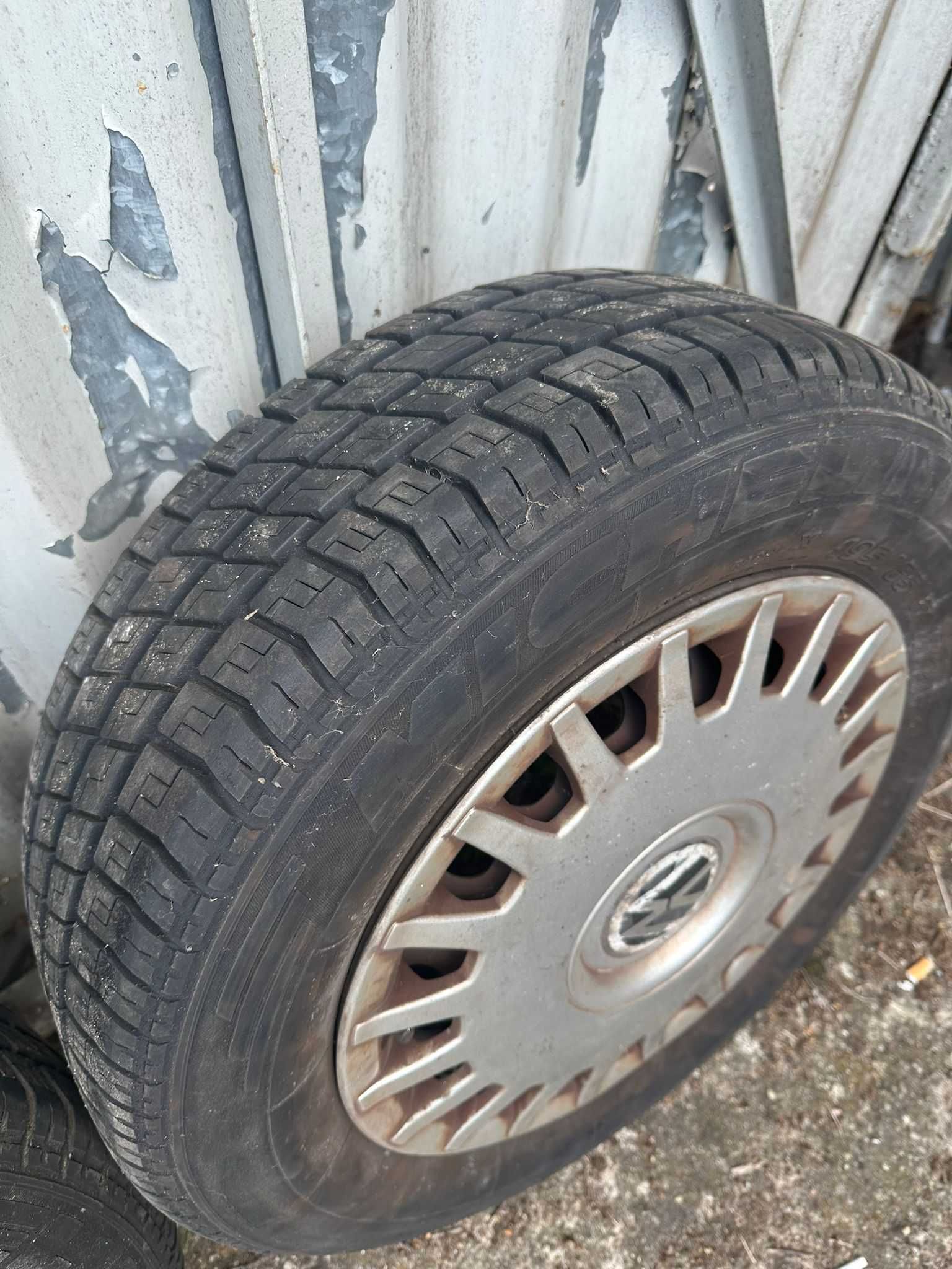 Felgi stalowe 15 cali 5x112 z oponami micheliny letnimi 195/65/15