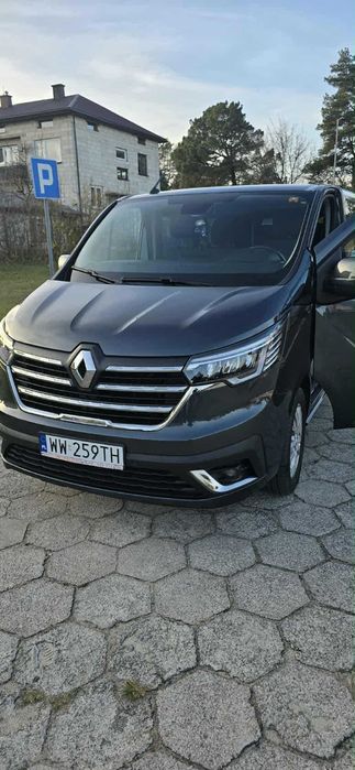 Sprzedam Renault Trafic 9 osobowy