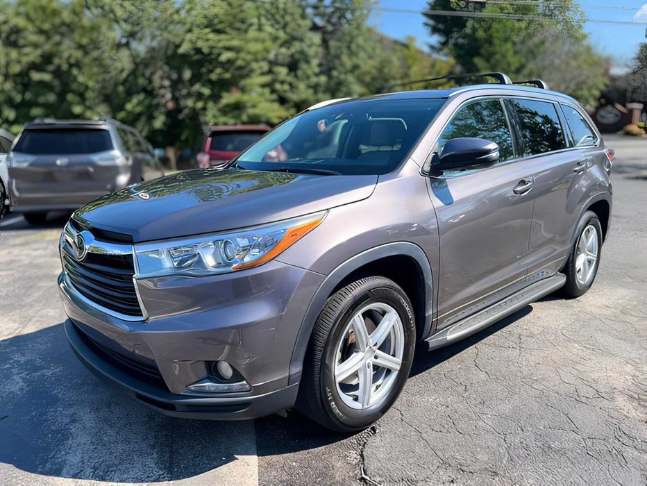 Toyota Highlander      2016