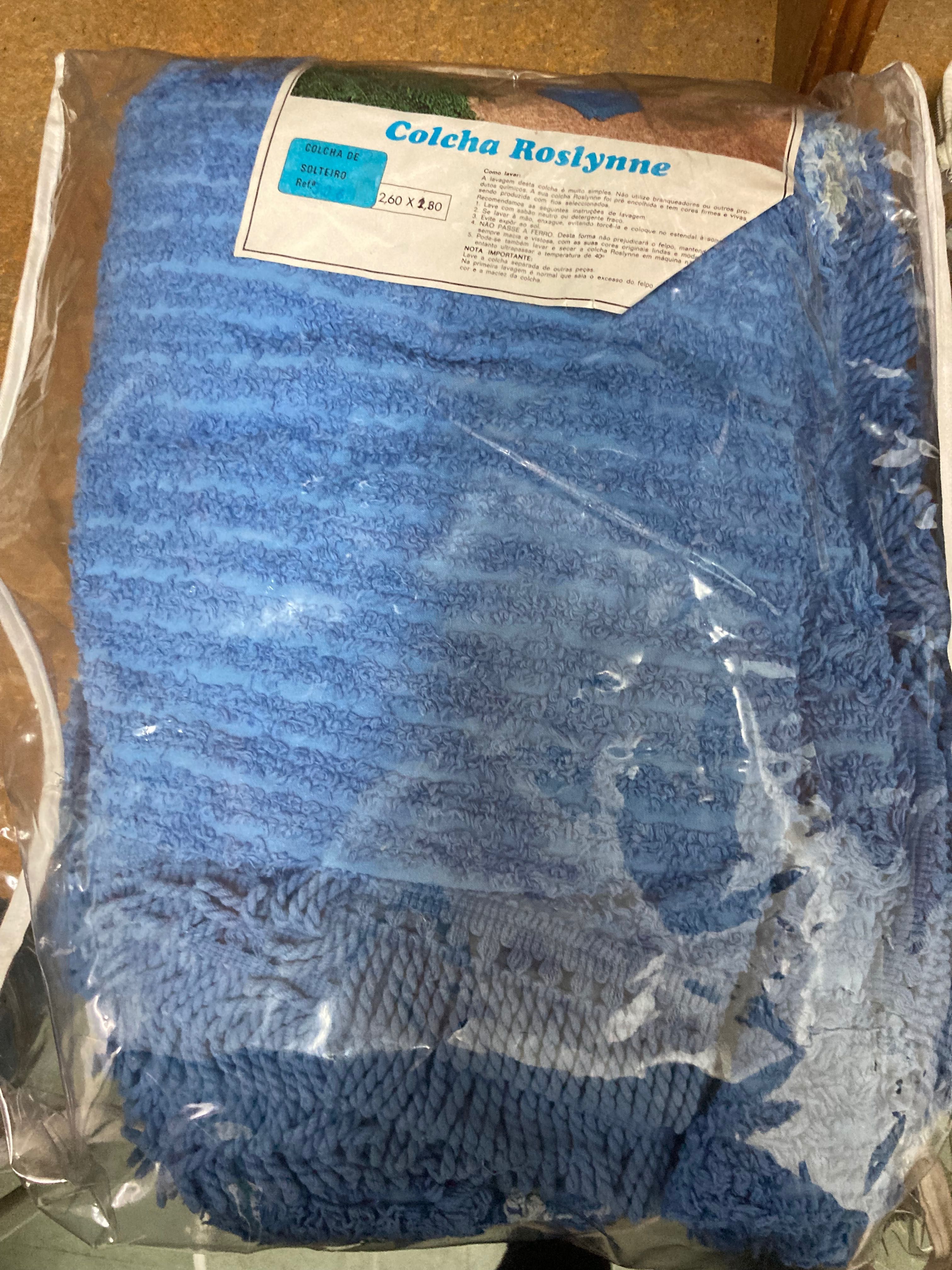 Conjunto de duas colchas para cama solteiro