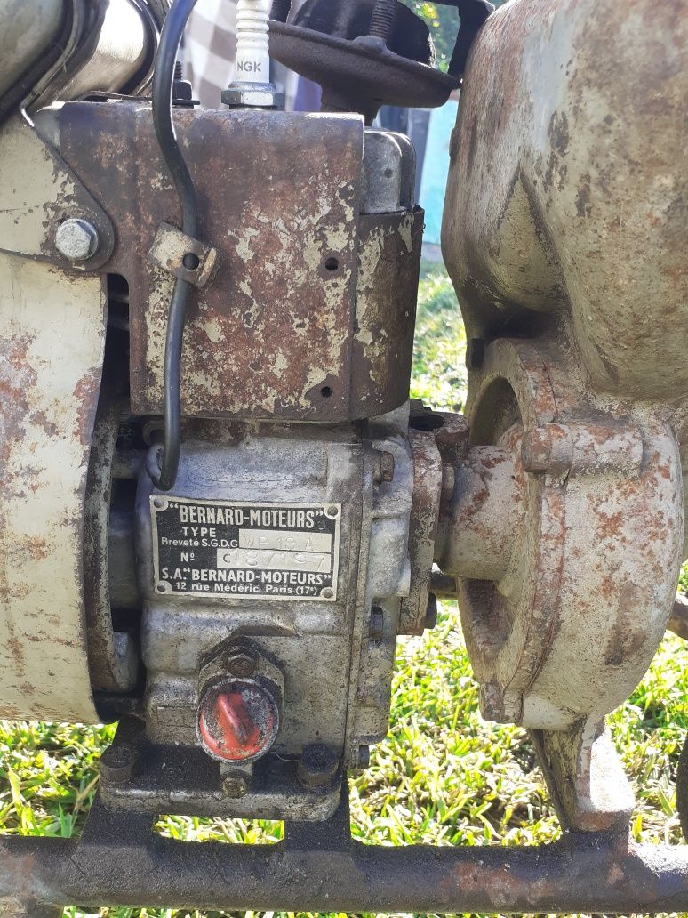 Vendo motor de rega Bernard usado a tirar água com chupador incluído
