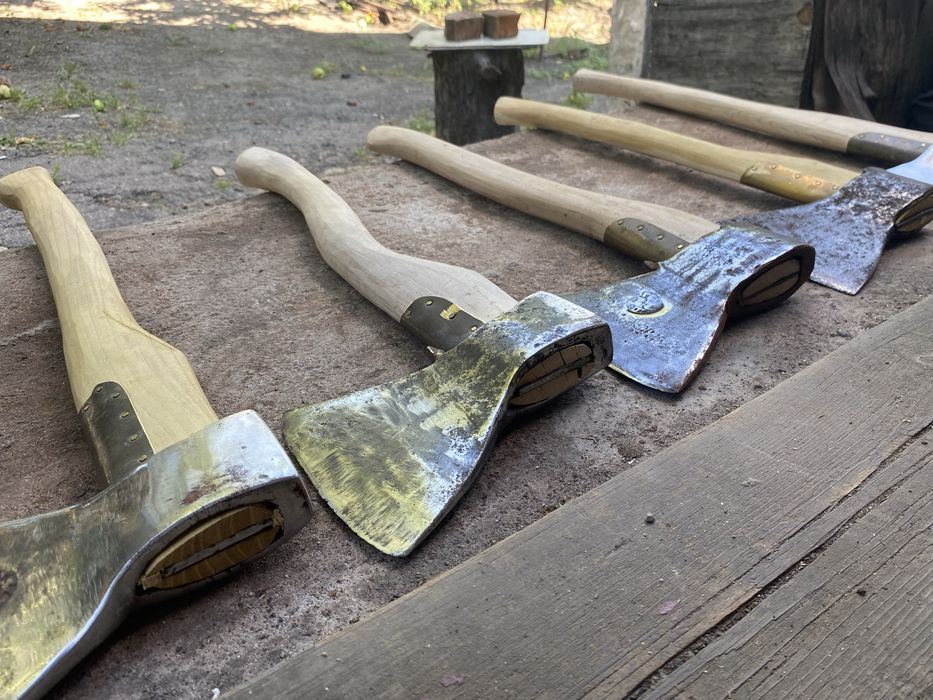 Продам великі сокири
