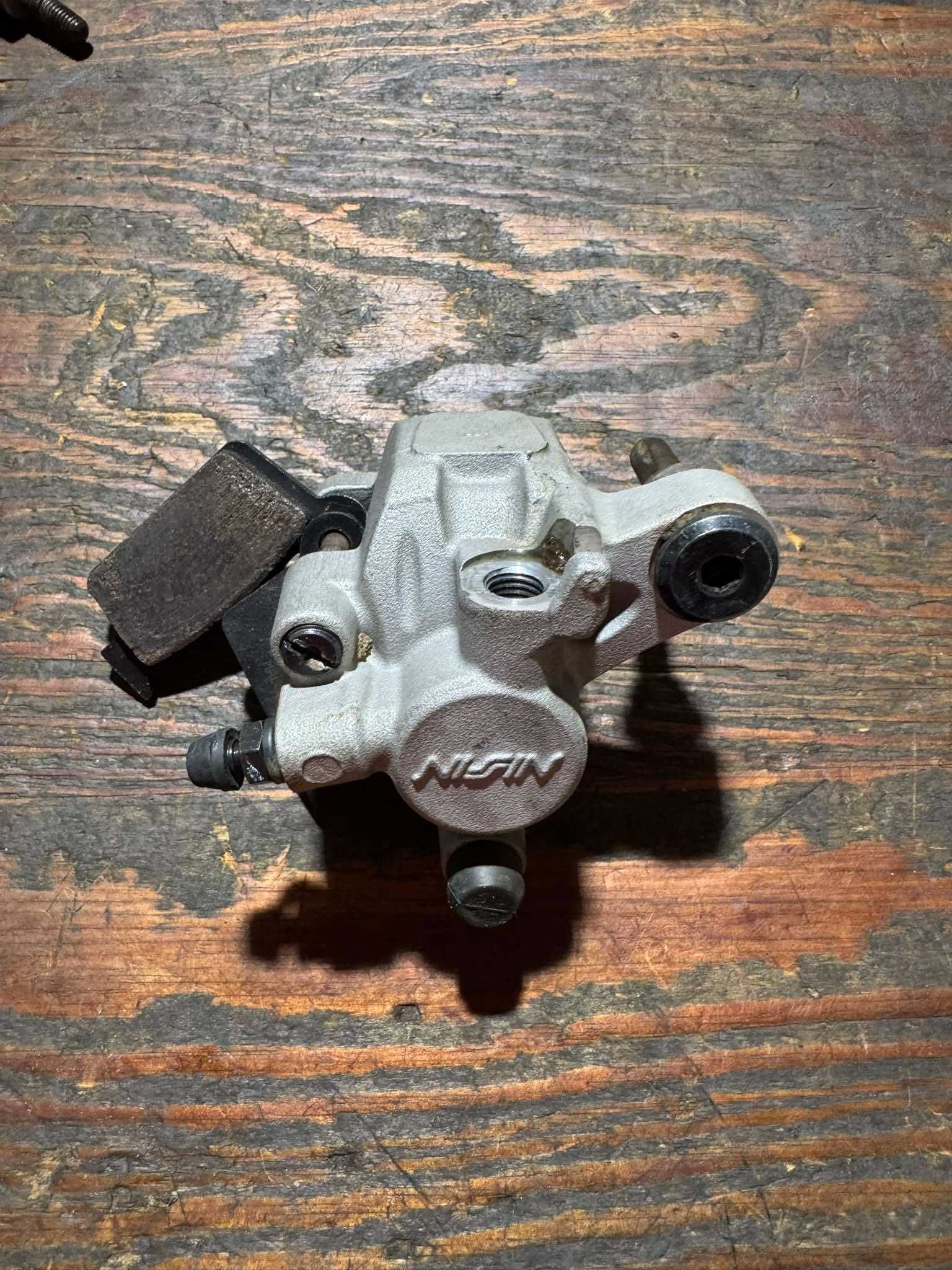 komplet tyln nissin zacisk z jarzmem tyl kawasaki kxf klx kx 250 / 450