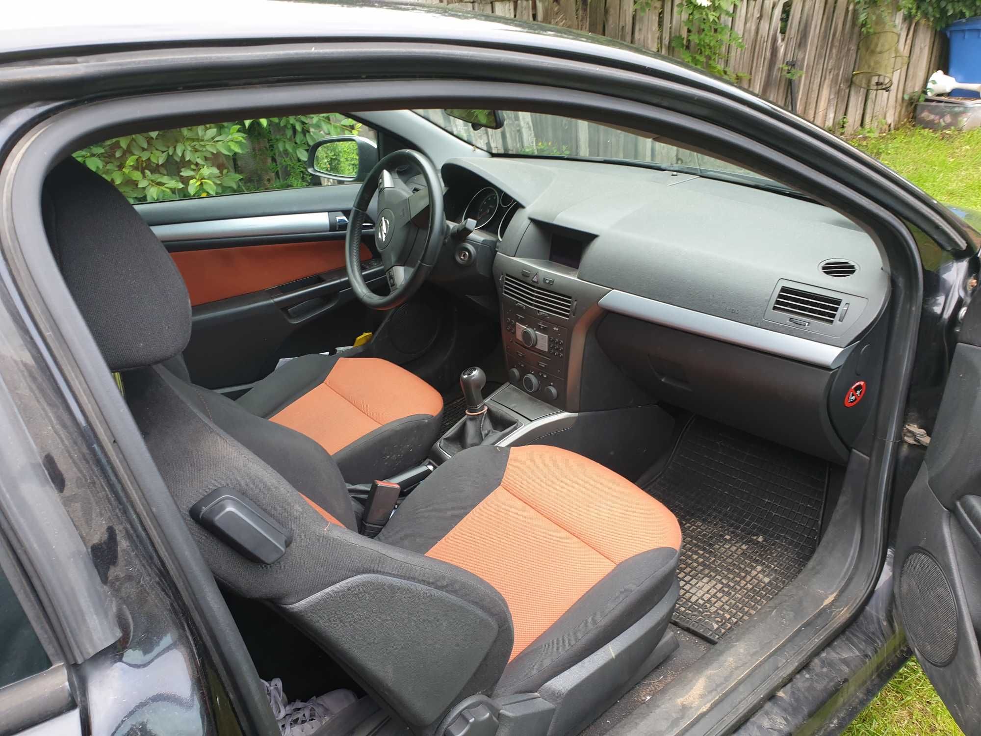 Sprzedam Opel Astra GTC 1,8 benzyna