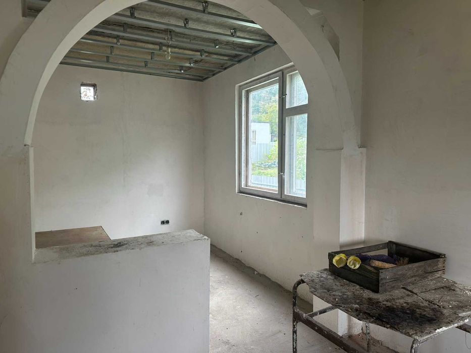 Просторий будинок! 100м2 - 6соток! Чорнові зроблені! Є Гараж!