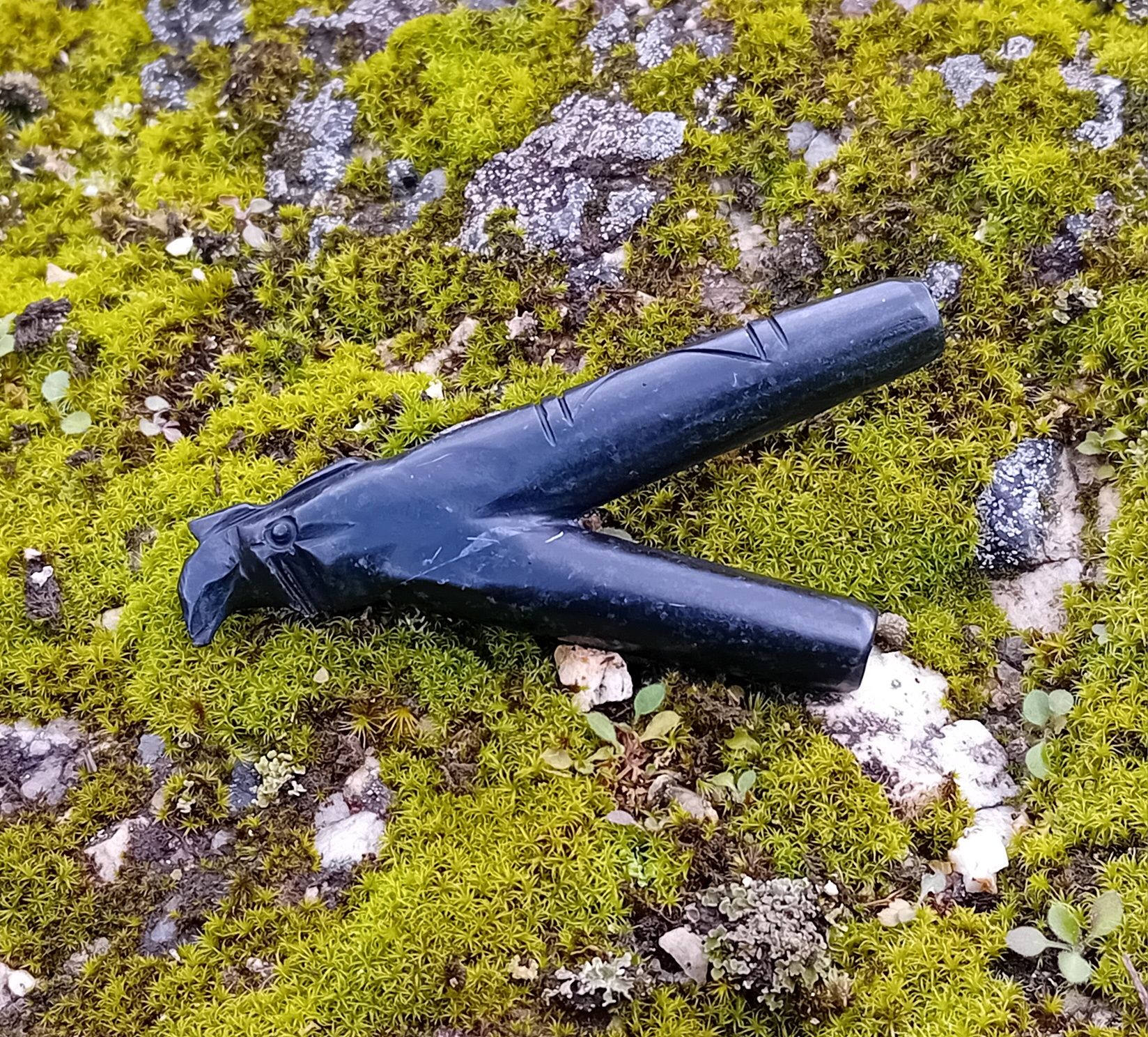 Kuripe - Auto-Aplicador de Rapé em Pedra Serpentina dos Andes