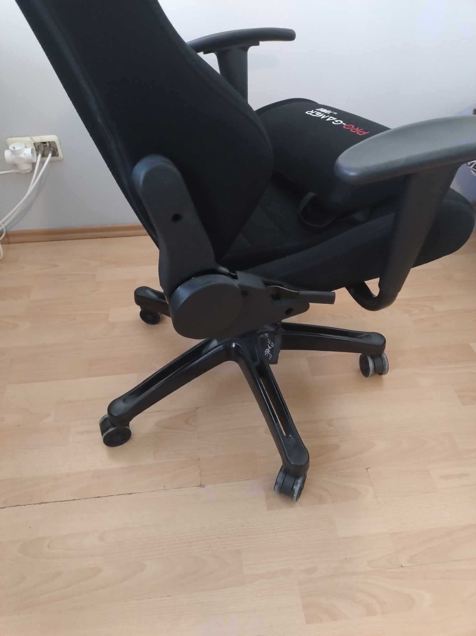 Fotel gamingowy Pro-Gamer