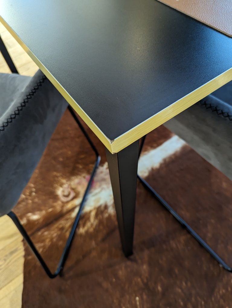 Stół rozkładany AVIS 140-190 x 90cm Beliani