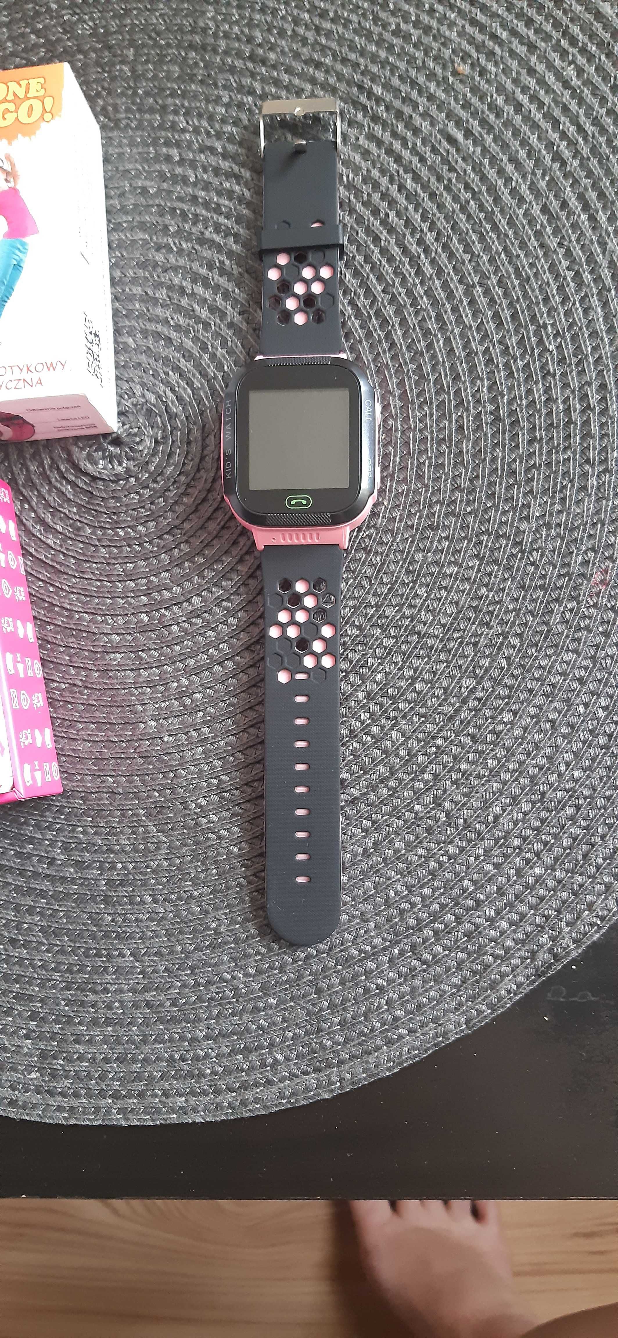 ART Watch Phone GO zegarek z funkcją GPS, latarki oraz gry edukacyjnej