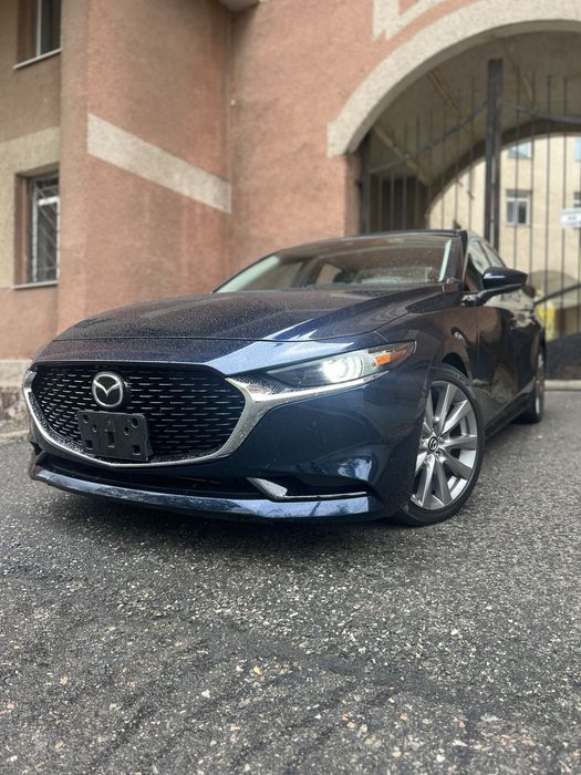 Мазда 3 Mazda 3 21 рік