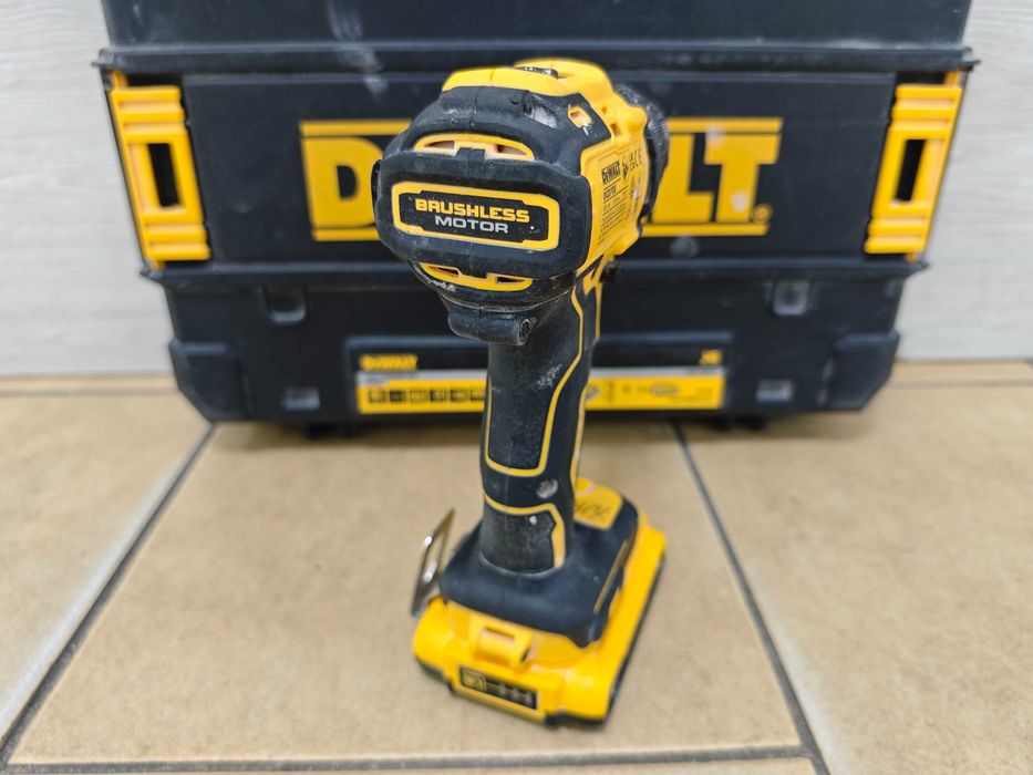 Wkrętarka akumulatorowa DeWalt DCD708 18V zestaw walizka aku