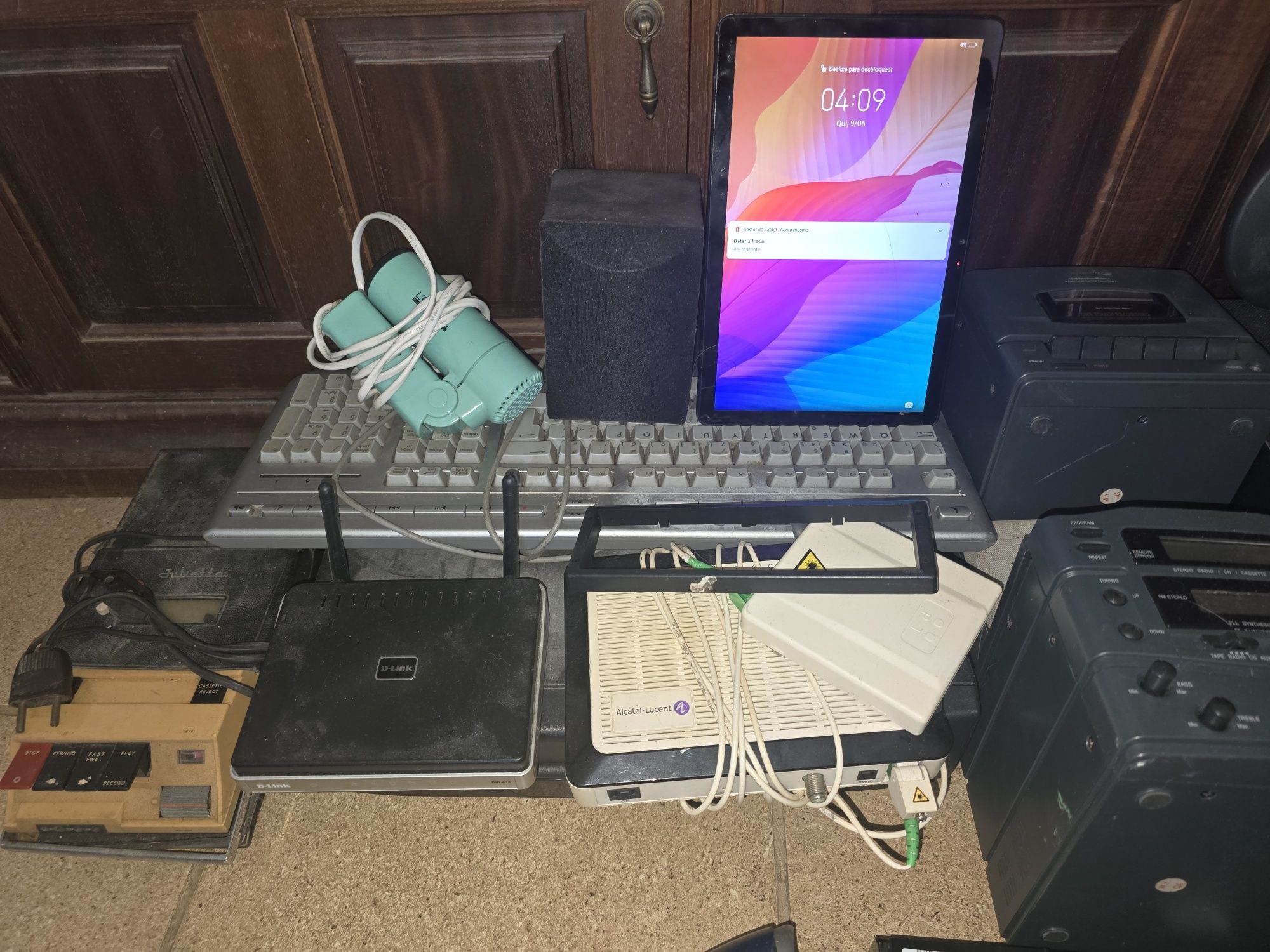 Conjunto Artigos Electrónicos