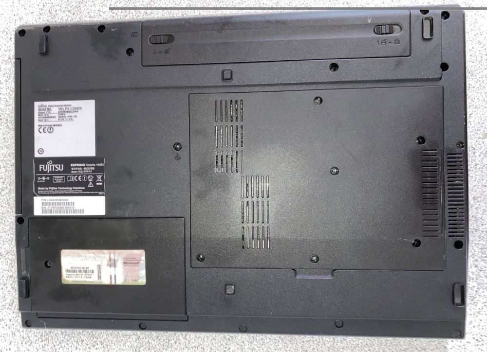 Ноутбук Fujitsu esprimo mobile v6555 (требует ремонта)